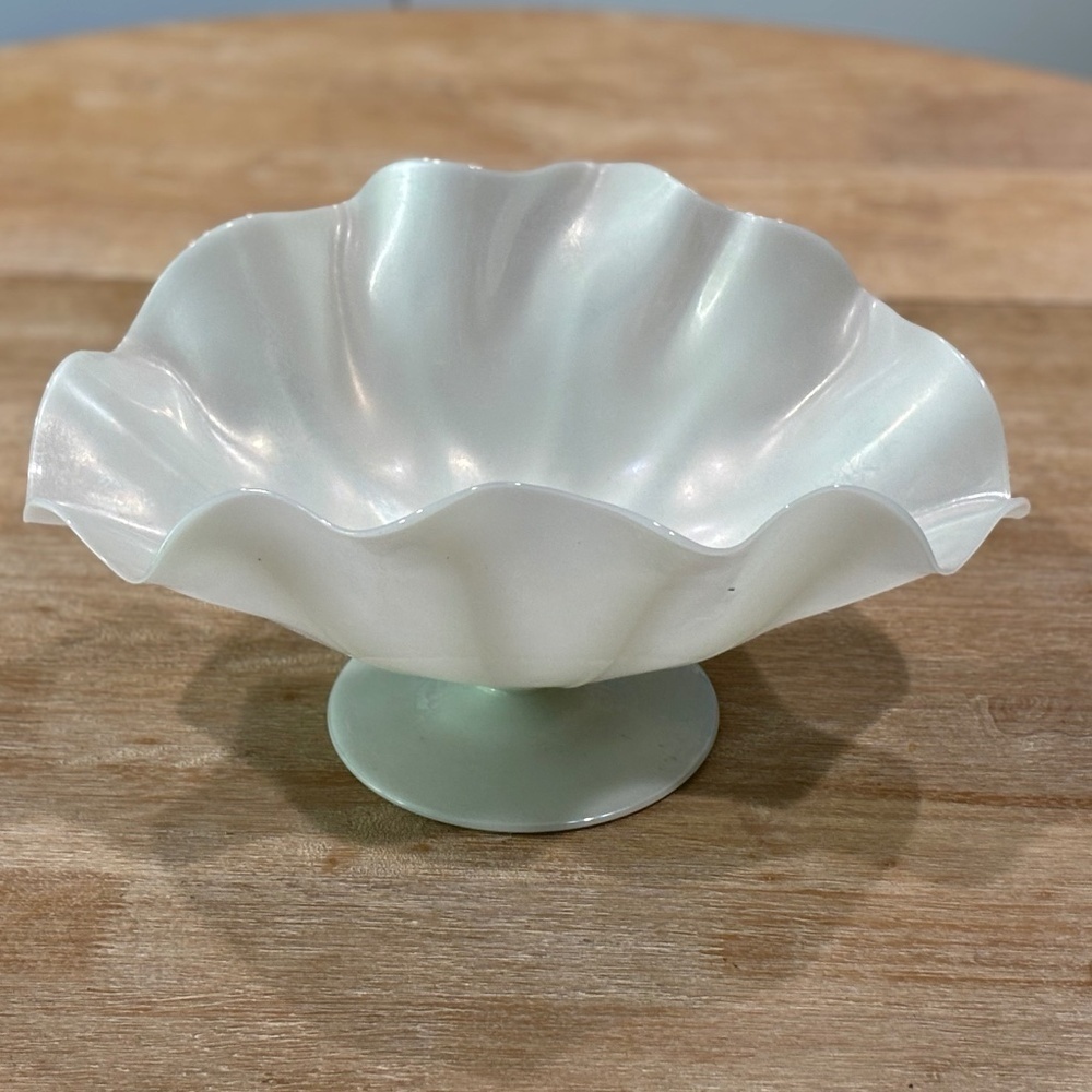 Vintage 1930s Steuben Ivrene Free Form Opalescent Footed Centerbowl, Sz 6.5 x 13